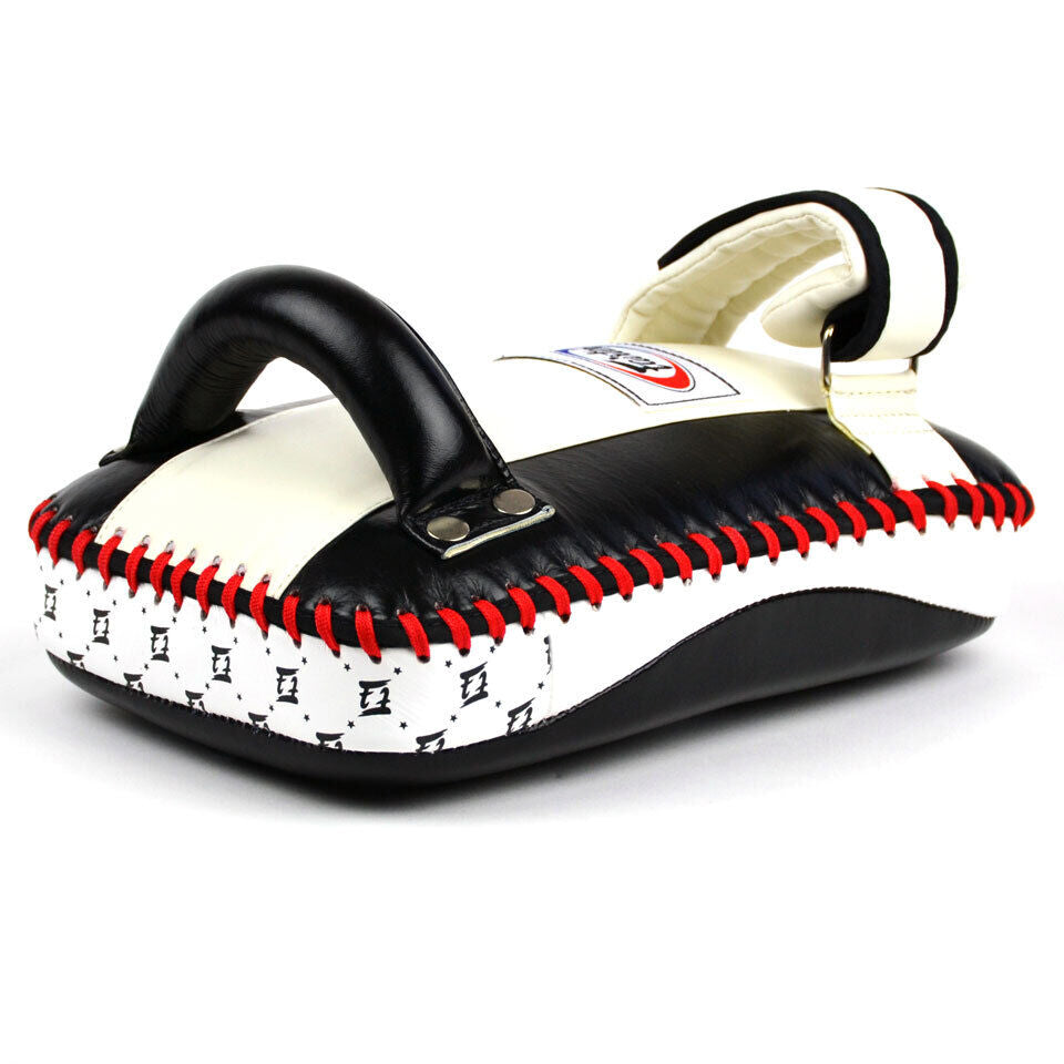 Fairtex Gebogene Kickpads Klein KPLC1